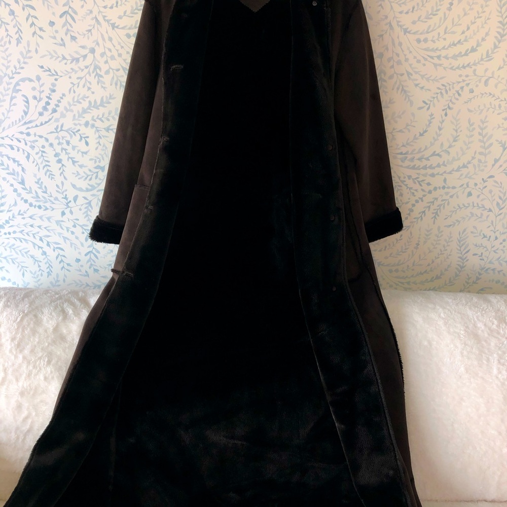 Gorgeous Mint Condition Long Fully Lined Bernardo - image 3